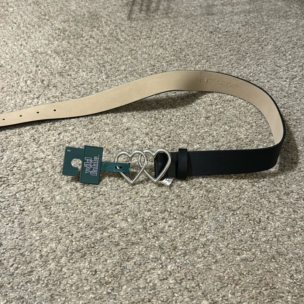 Black heart belt